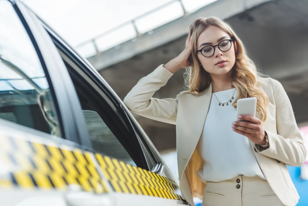 How much is a taxi from Riyadh airport to city?